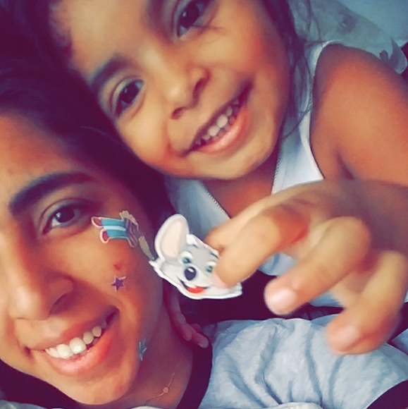 'MOM LIFE' RED WHITE GRAPHIC TEE TOP - Picture 7 of 7